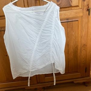 Perfect travel blouse. Rolls up into a ball. The more wrinkles the better